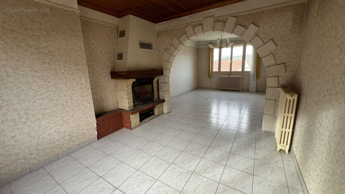 Maison à LA FERTE-ALAIS