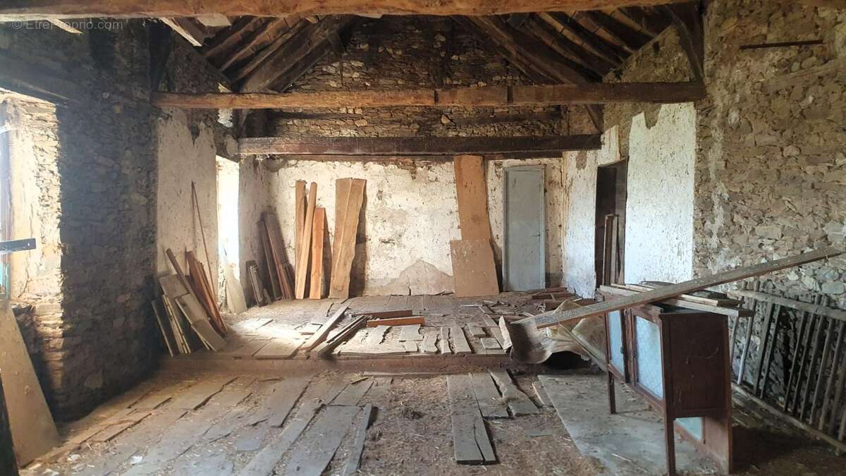 Maison à LA SALVETAT-PEYRALES