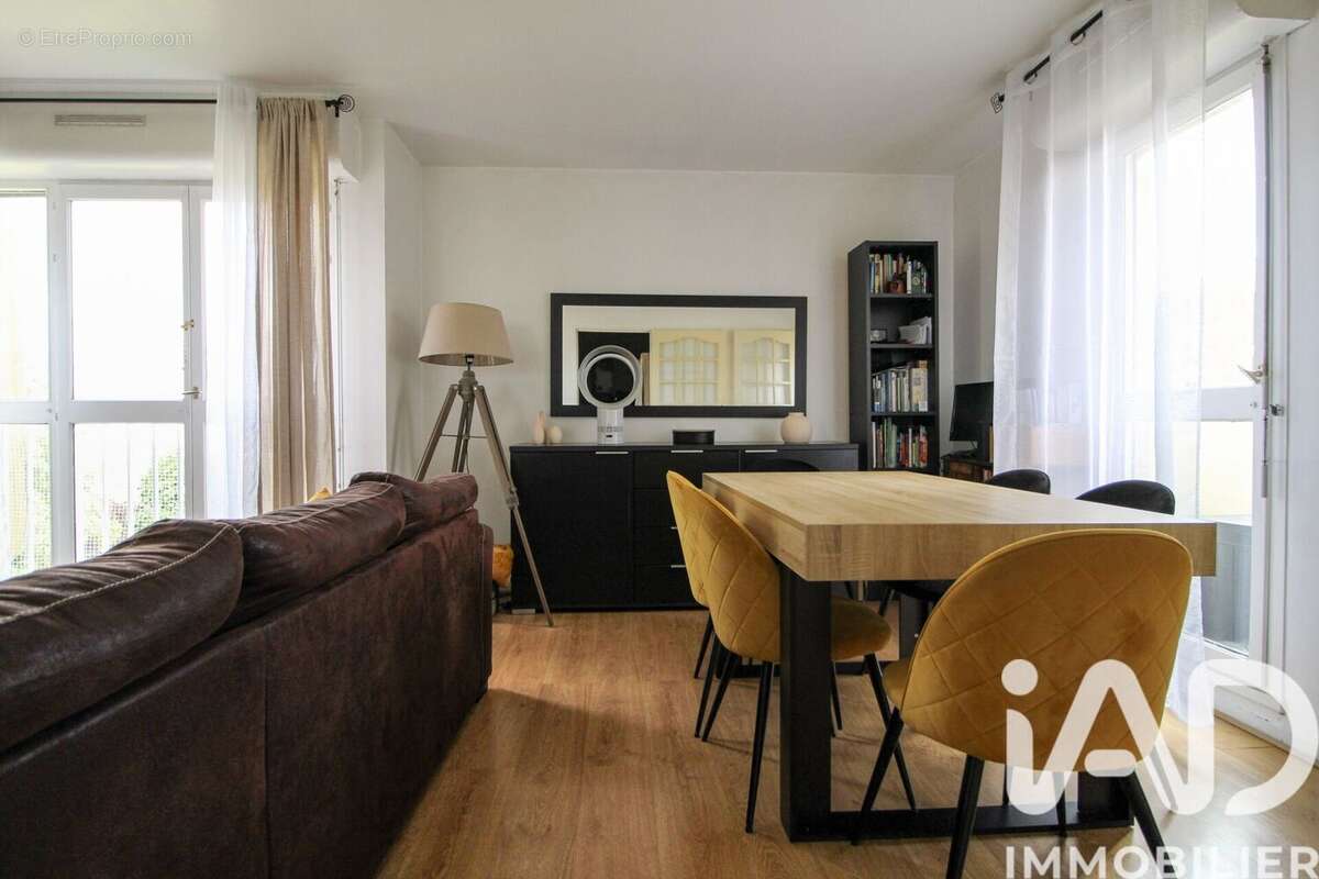 Photo 3 - Appartement à EZANVILLE