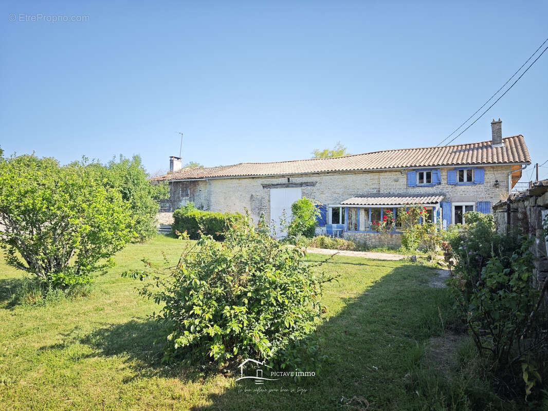 Maison à LEZAY