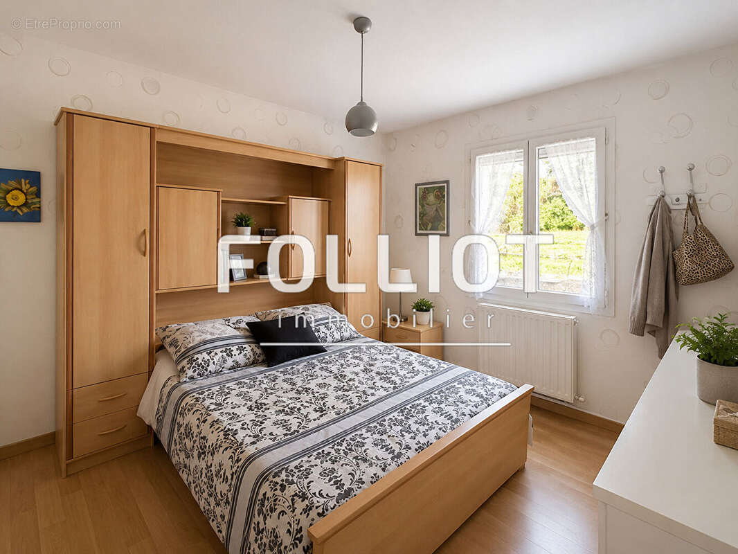 A VENDRE Campagne VER Pavillon 9500m² de terrain - photo 6