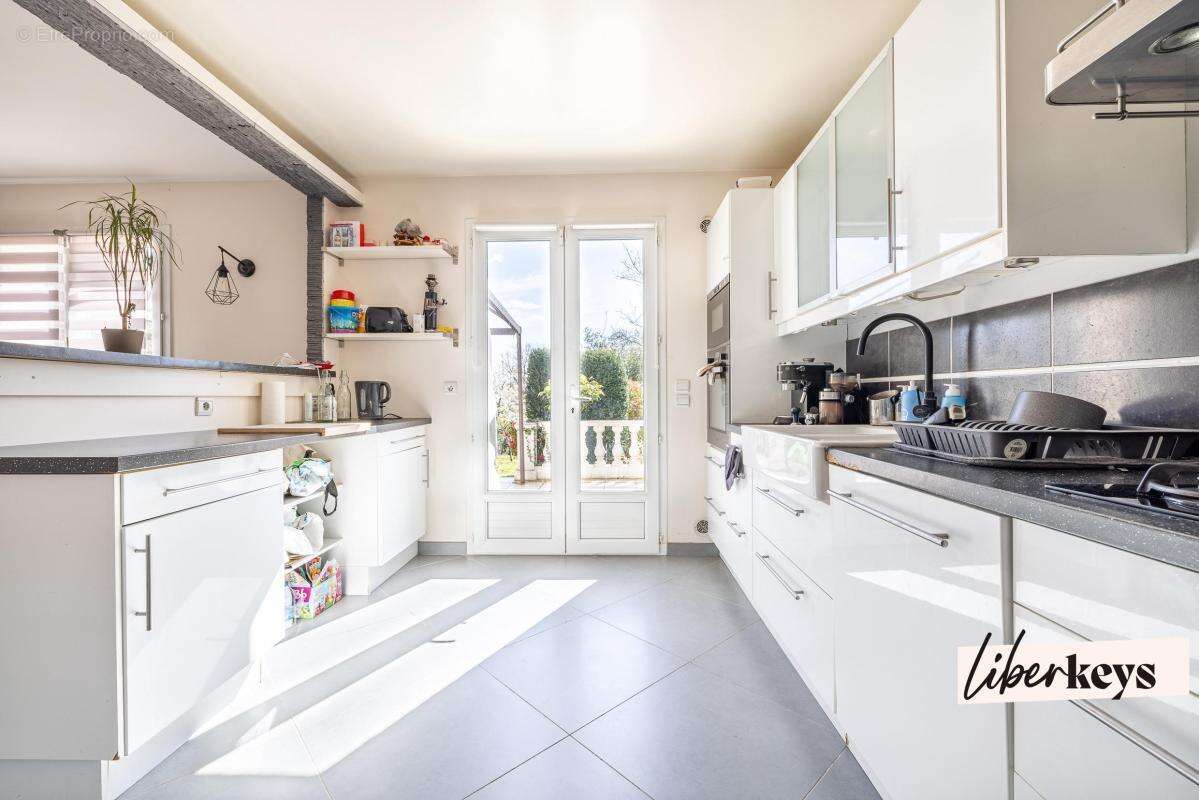 Maison à LA VILLE-DU-BOIS