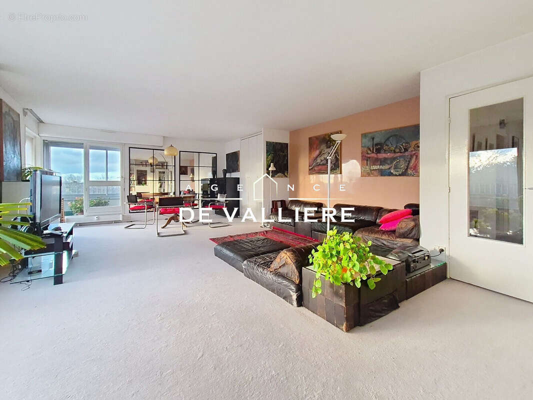 Appartement à NANTERRE
