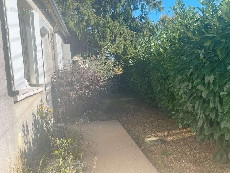 Maison à LA BAZOCHE-GOUET