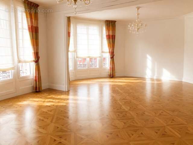 Appartement à LA MADELEINE
