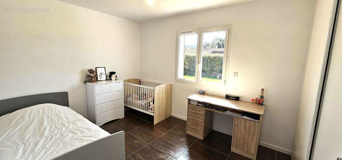 CUGES LES PINS-MAISON-A VENDRE-3 CHAMBRES-TERRAIN - Maison à CUGES-LES-PINS