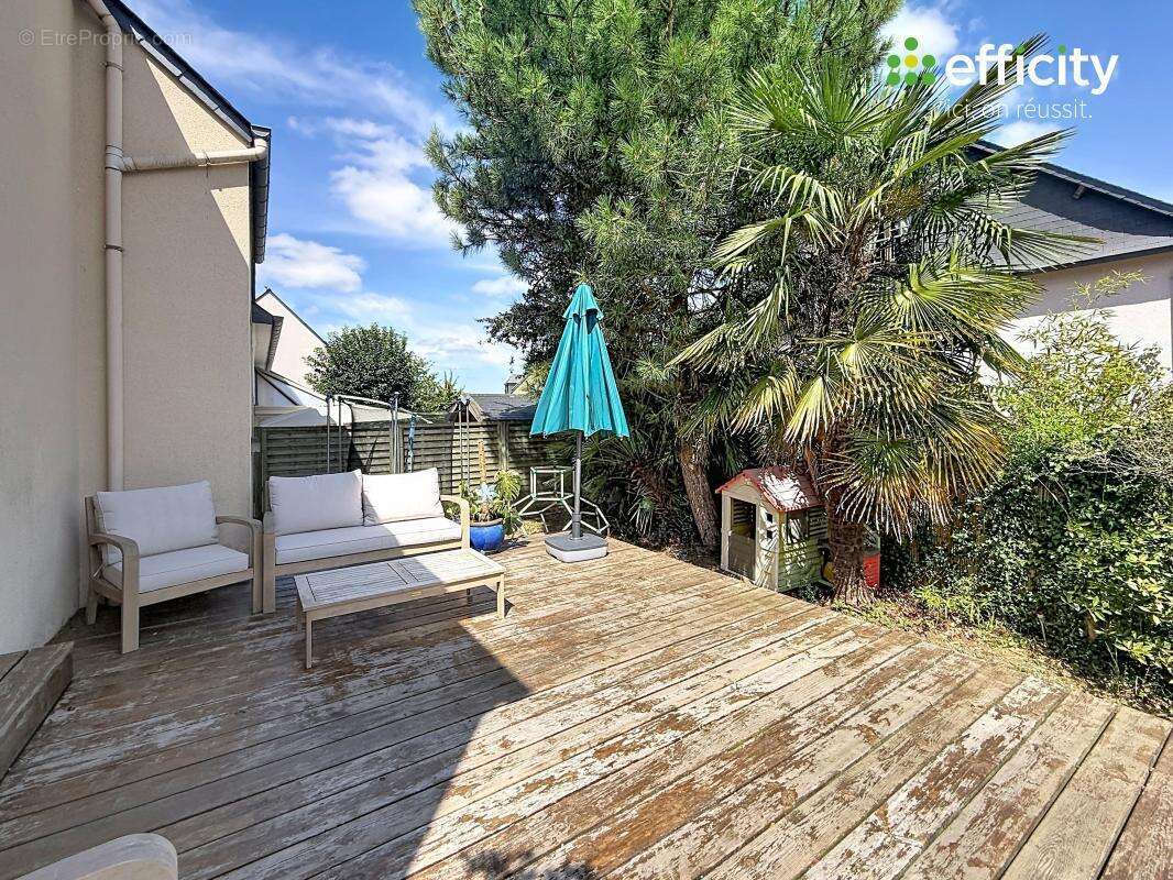 Maison 120 m² à Saint-Jacques-De-La-Lande  - photo 5