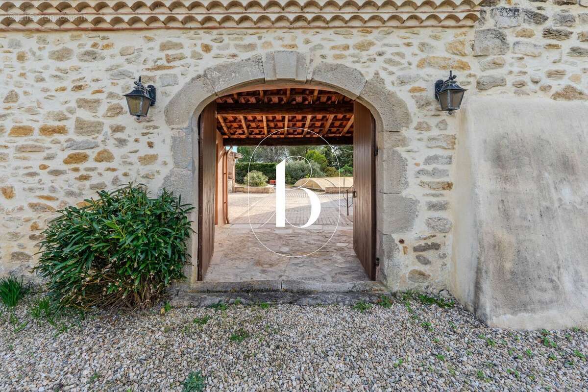 Maison à BARJAC