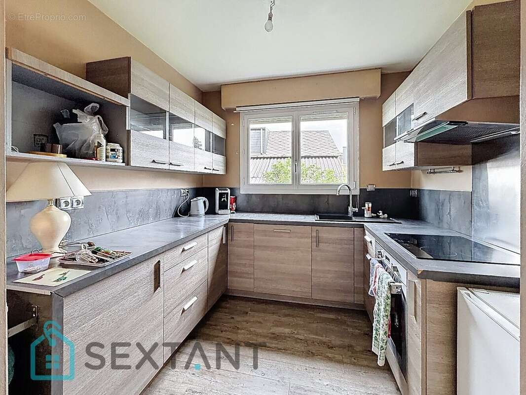 Appartement à LE MESNIL-ESNARD