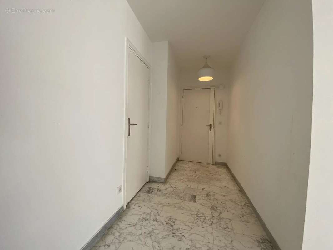 Appartement à LE CANNET