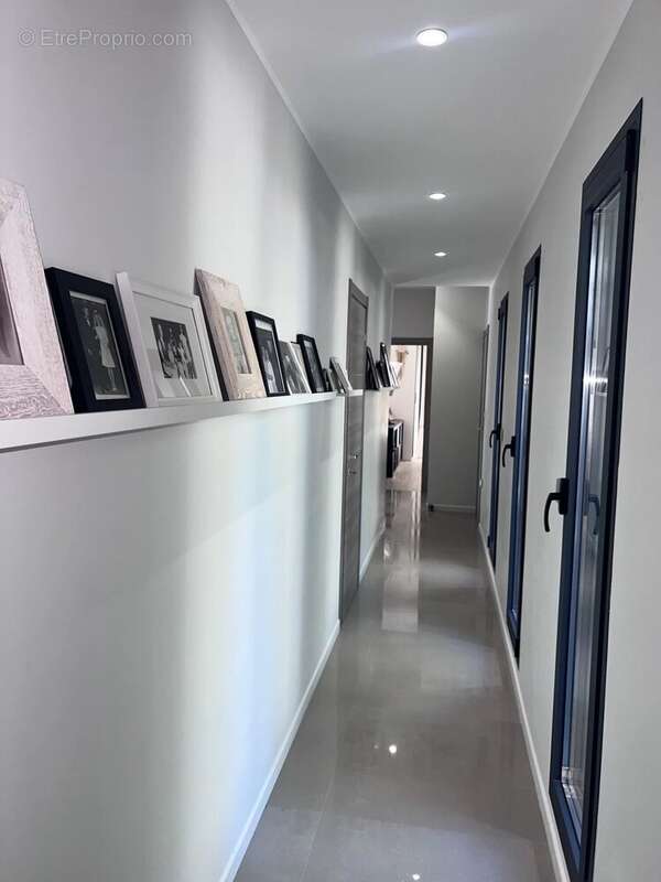 Maison à SOLLIES-TOUCAS