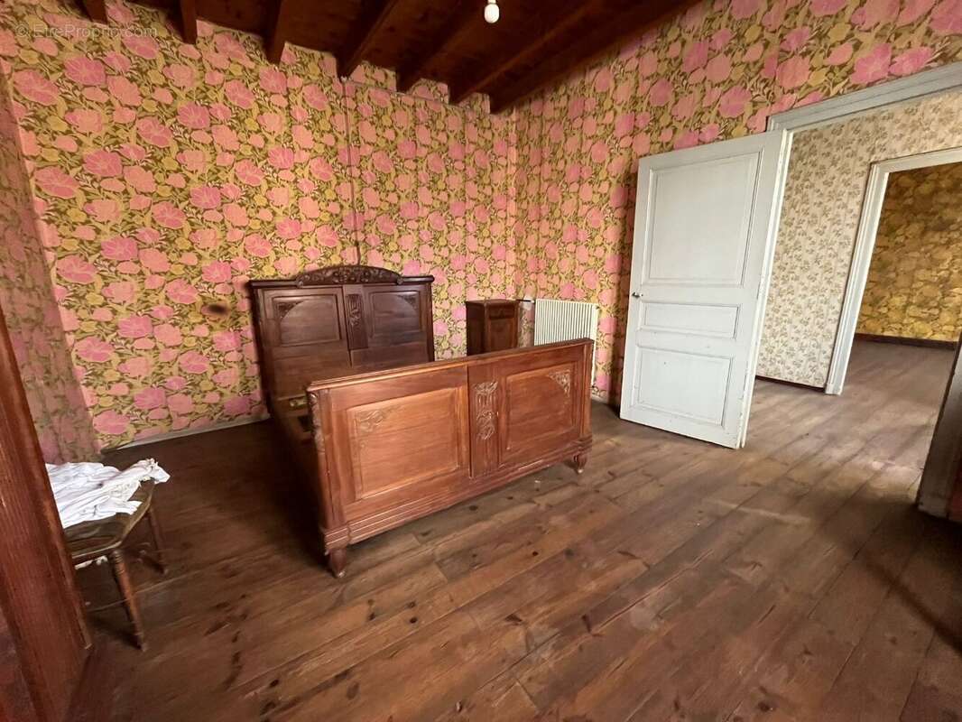 Maison à BOURRIOT-BERGONCE