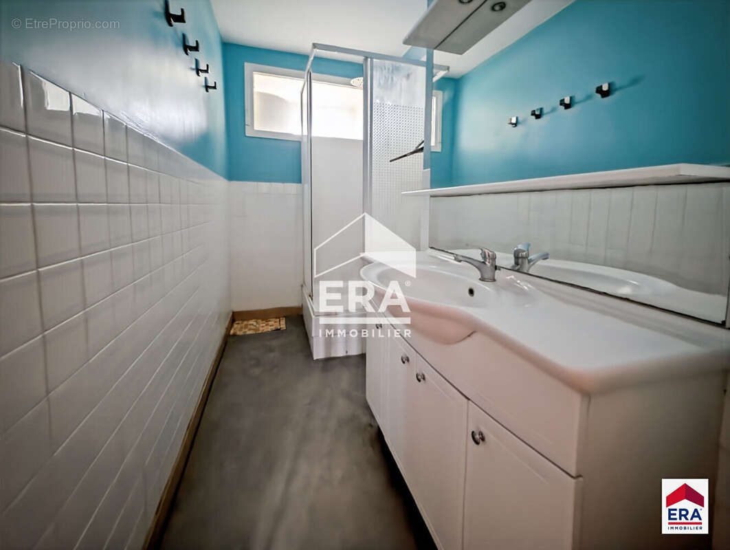 Appartement T3 - 68 m² - 2 chambres - Cave - photo 8