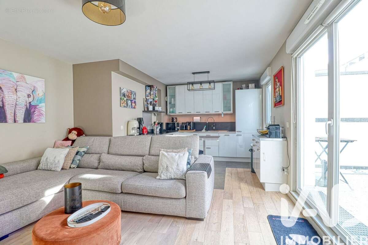 Photo 3 - Appartement à GENNEVILLIERS