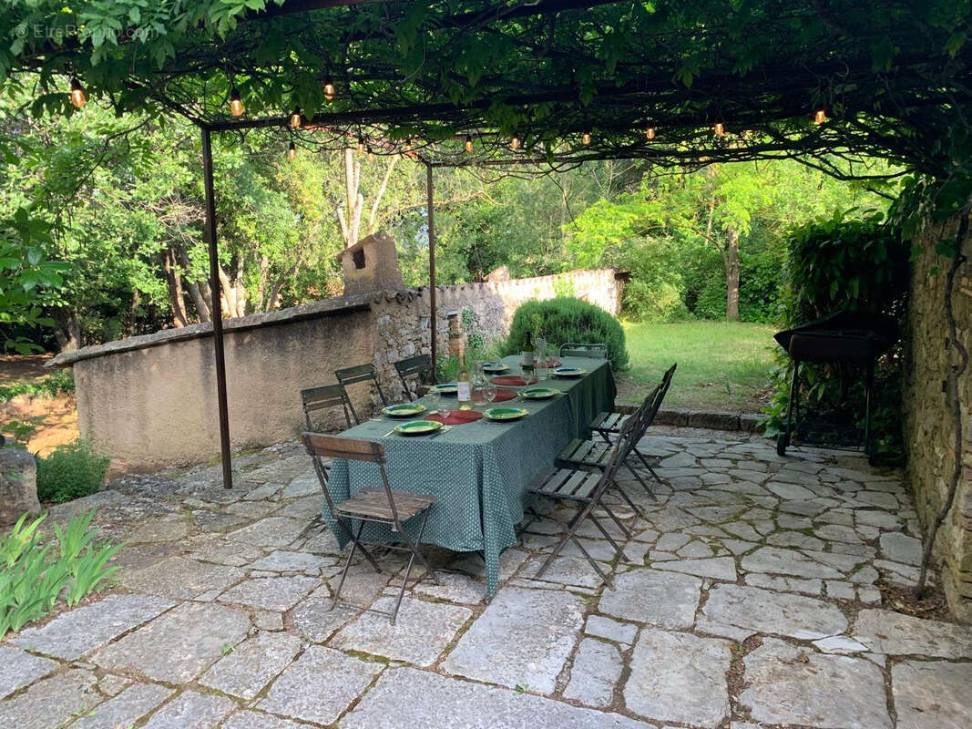 Maison à FOX-AMPHOUX