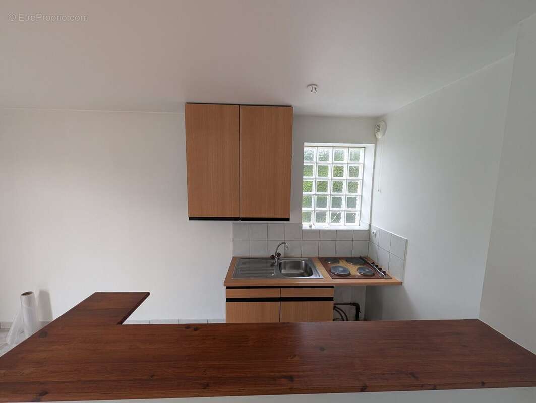 Appartement à LES CLAYES-SOUS-BOIS