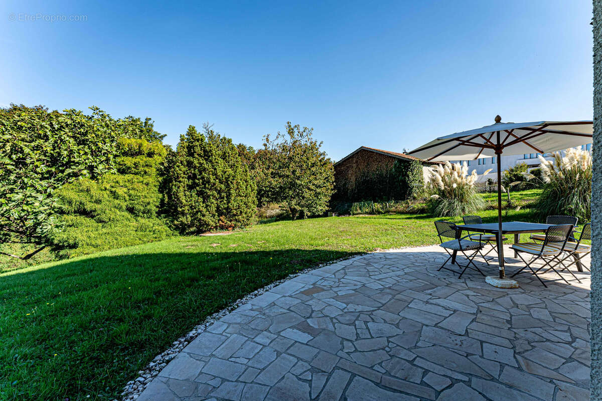 Maison à FRANCHEVILLE