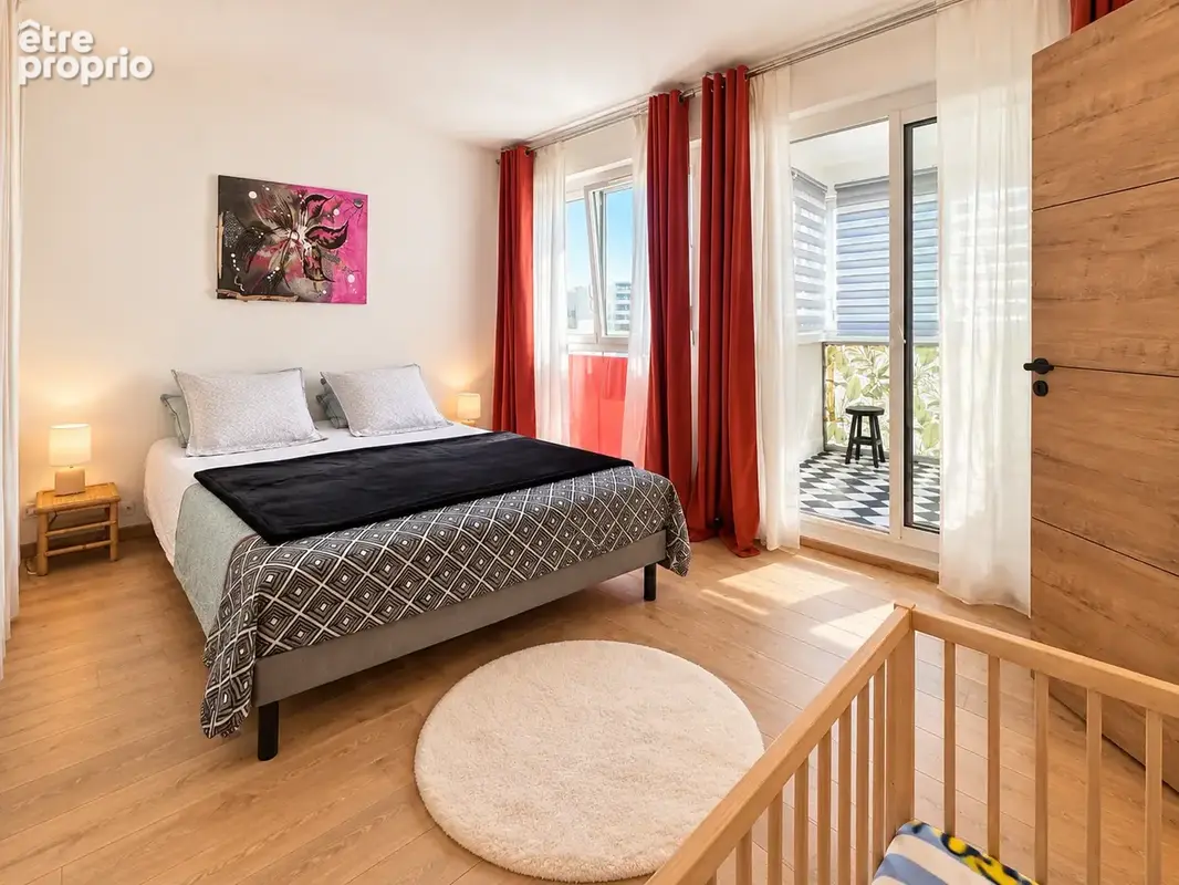 T3 de 84.00m2 parfait état au 3ème étage - SECTEUR CENTRE-VILLE GRANDE-MOTTE - photo 13