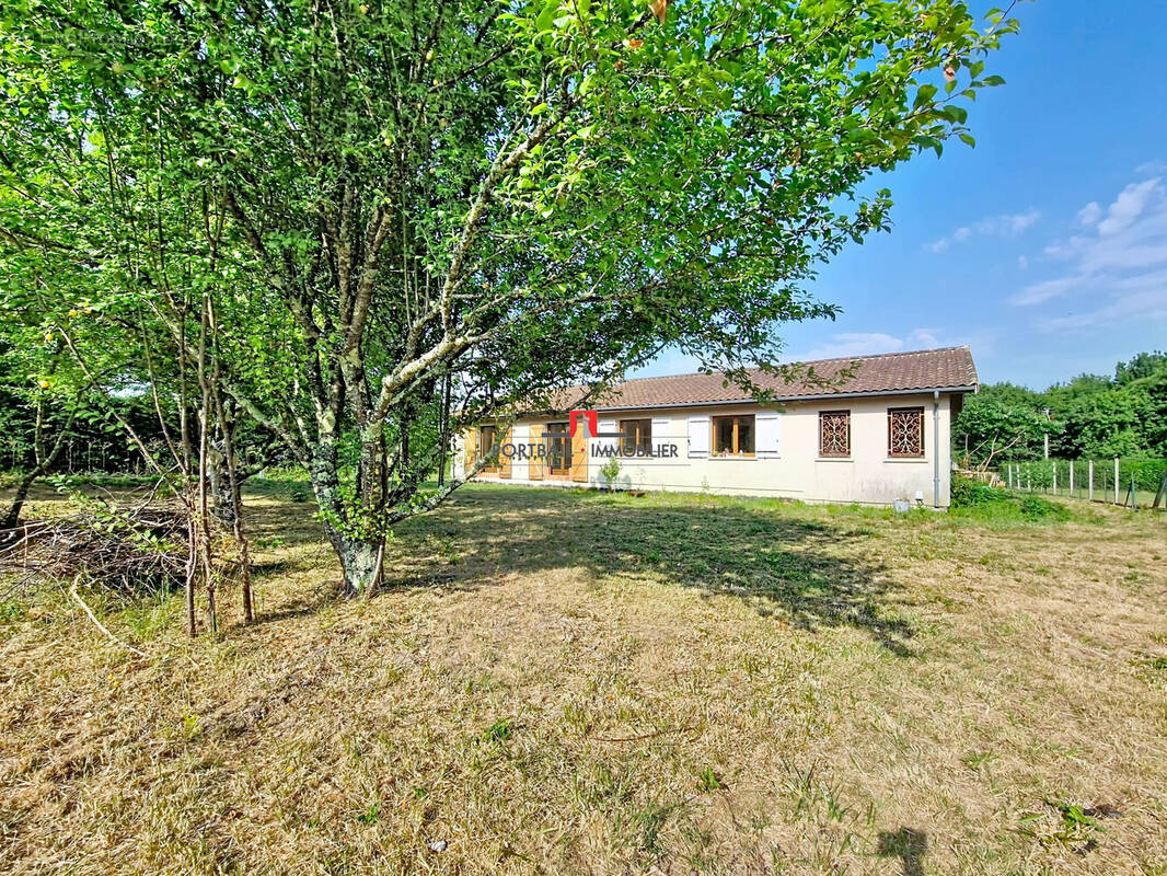 Maison à SAINT-CIERS-D'ABZAC