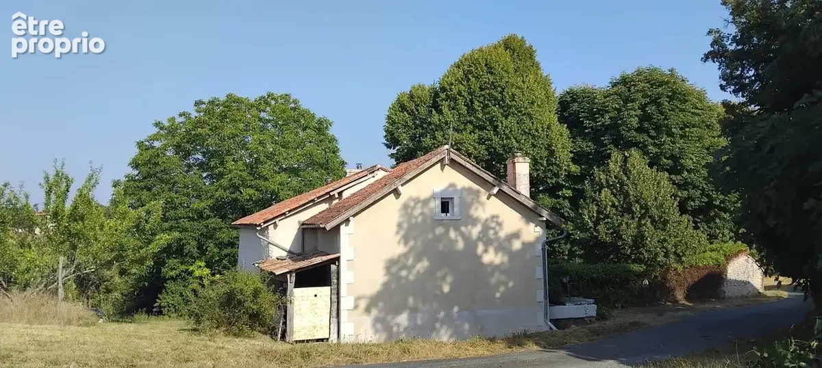 Maison à NANTEUIL-AURIAC-DE-BOURZAC