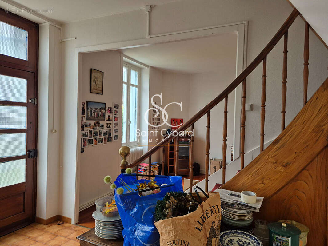 Maison à RUELLE-SUR-TOUVRE