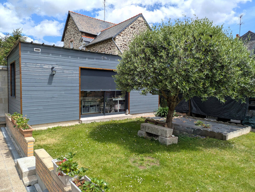 Maison à FOUGERES
