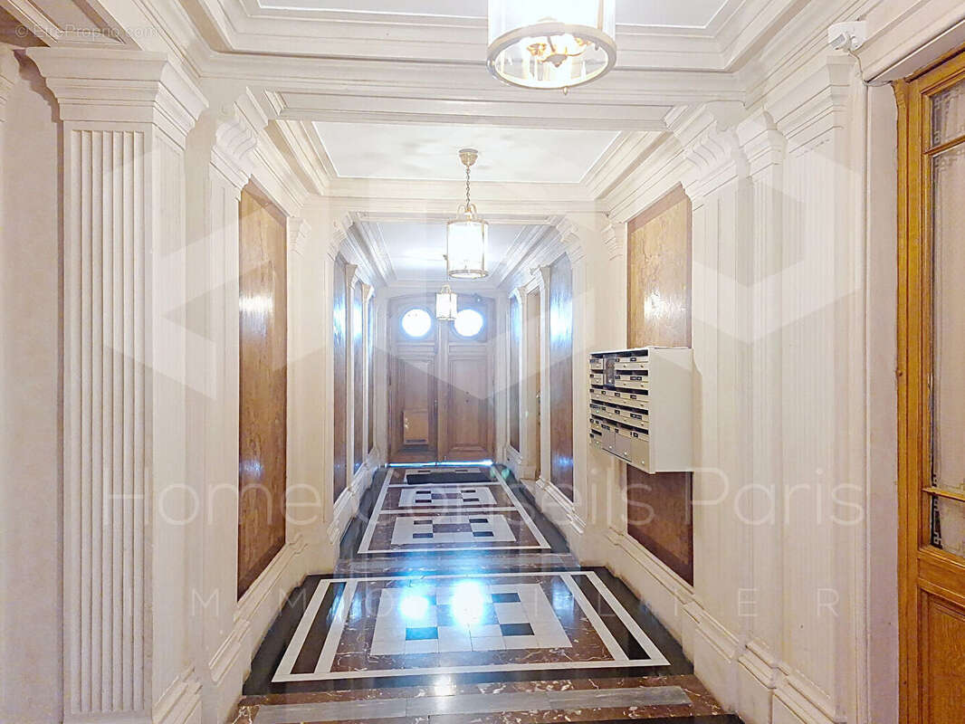 Dans le quartier St Lazare, studio en rez de chaussée - photo 5
