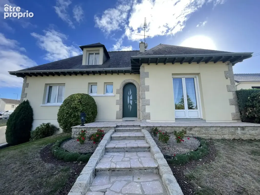 Maison à MAYENNE