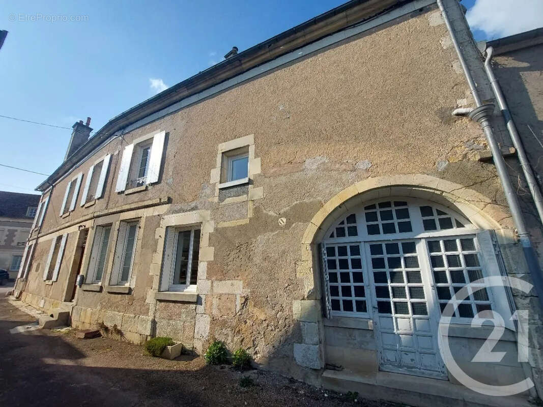 Maison à ETAIS-LA-SAUVIN