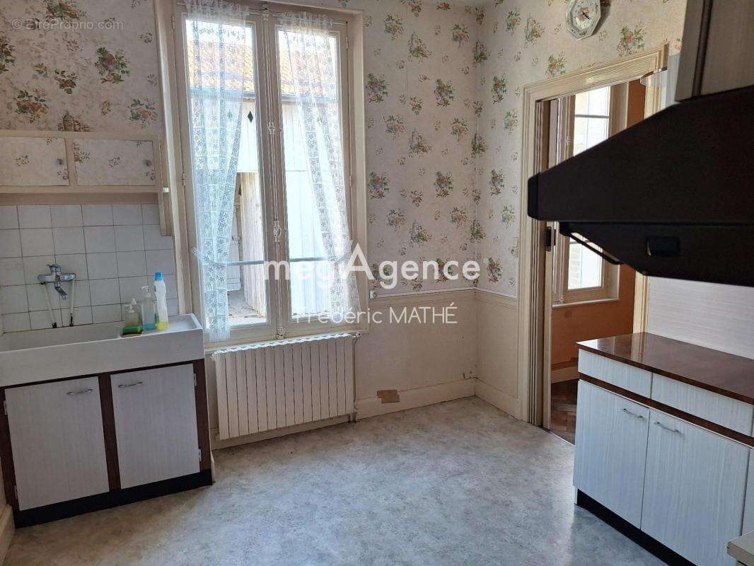 Maison à MAILLY-LE-CAMP