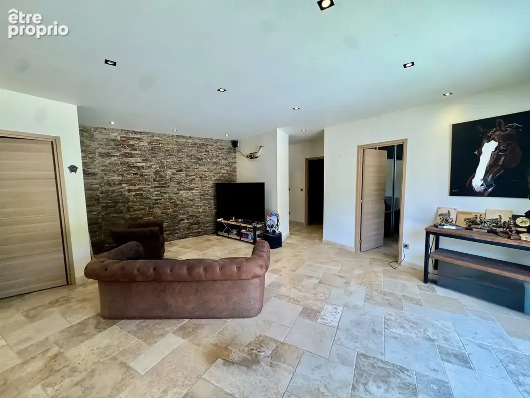 Maison 5 pièces 251 m² à vendre à Crestet (84110) - photo 8