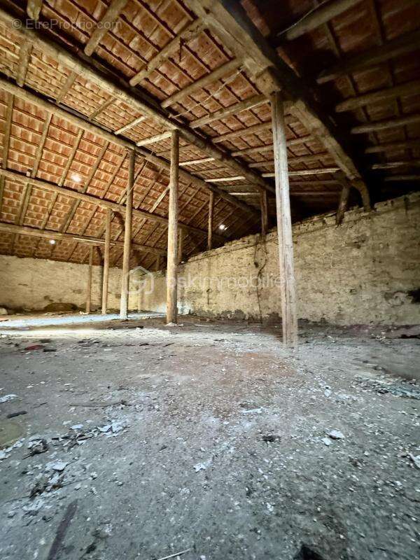 Maison à NARBEFONTAINE