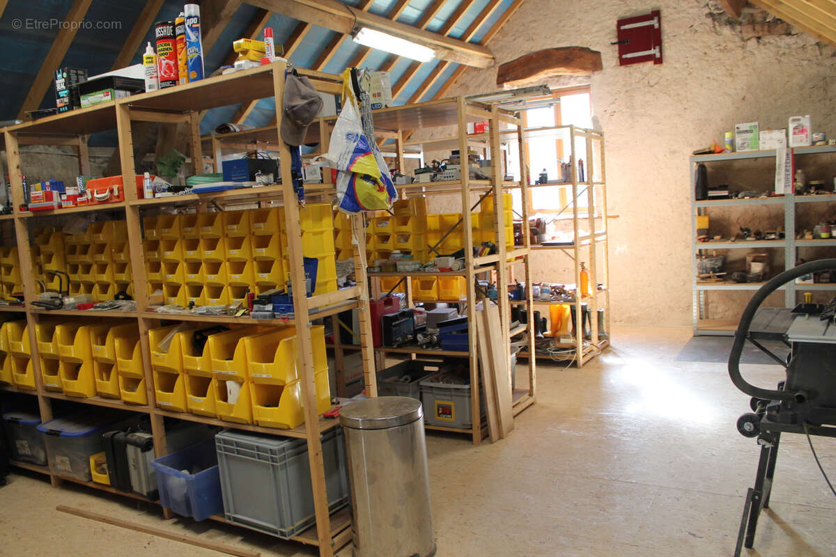 Maison à ECHASSIERES