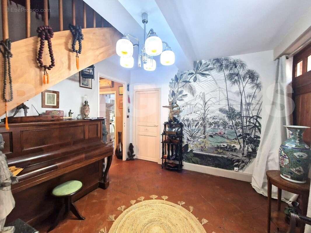 3 - Maison à CASTELSARRASIN