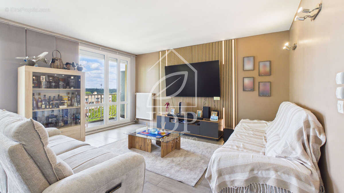Appartement à CORBEIL-ESSONNES