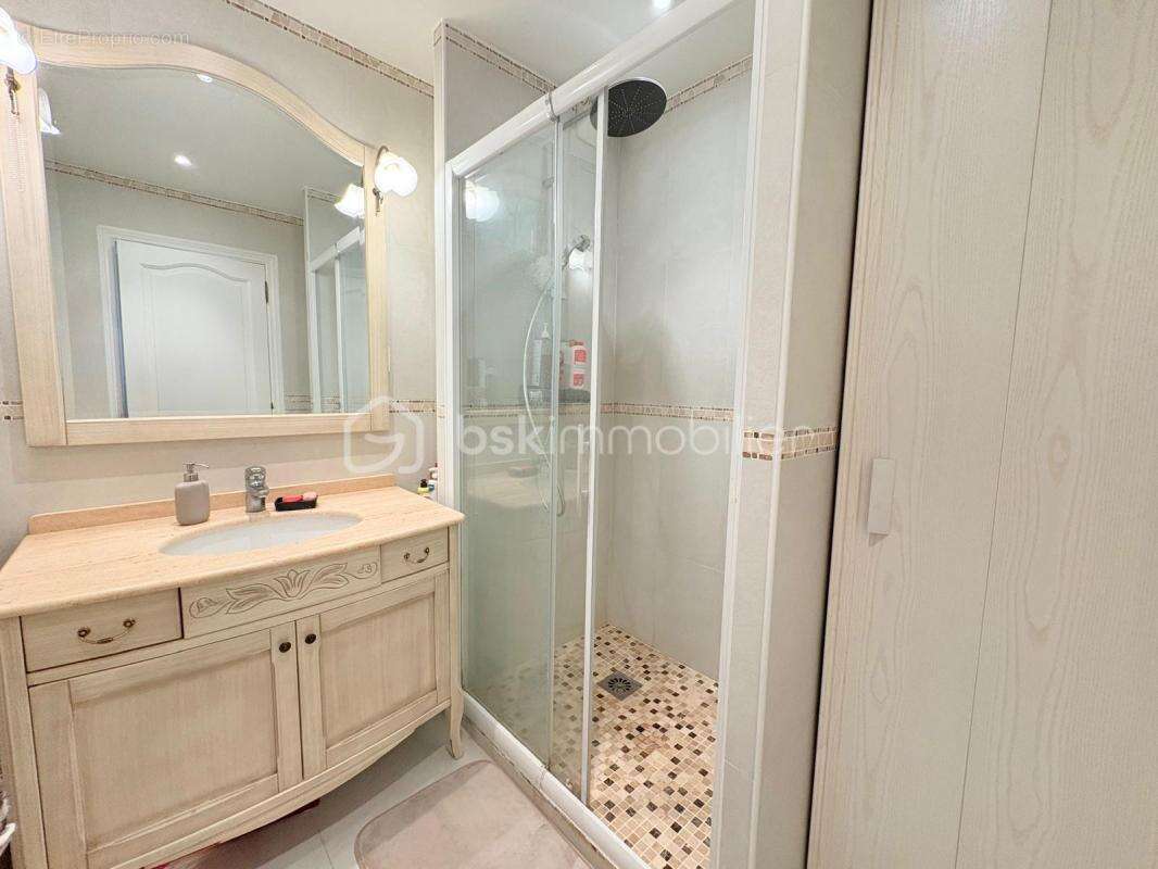 Appartement à VENCE