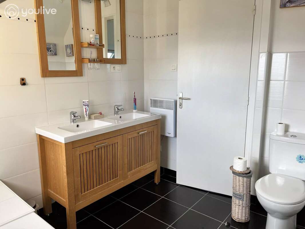 Maison à SAINT-EVARZEC