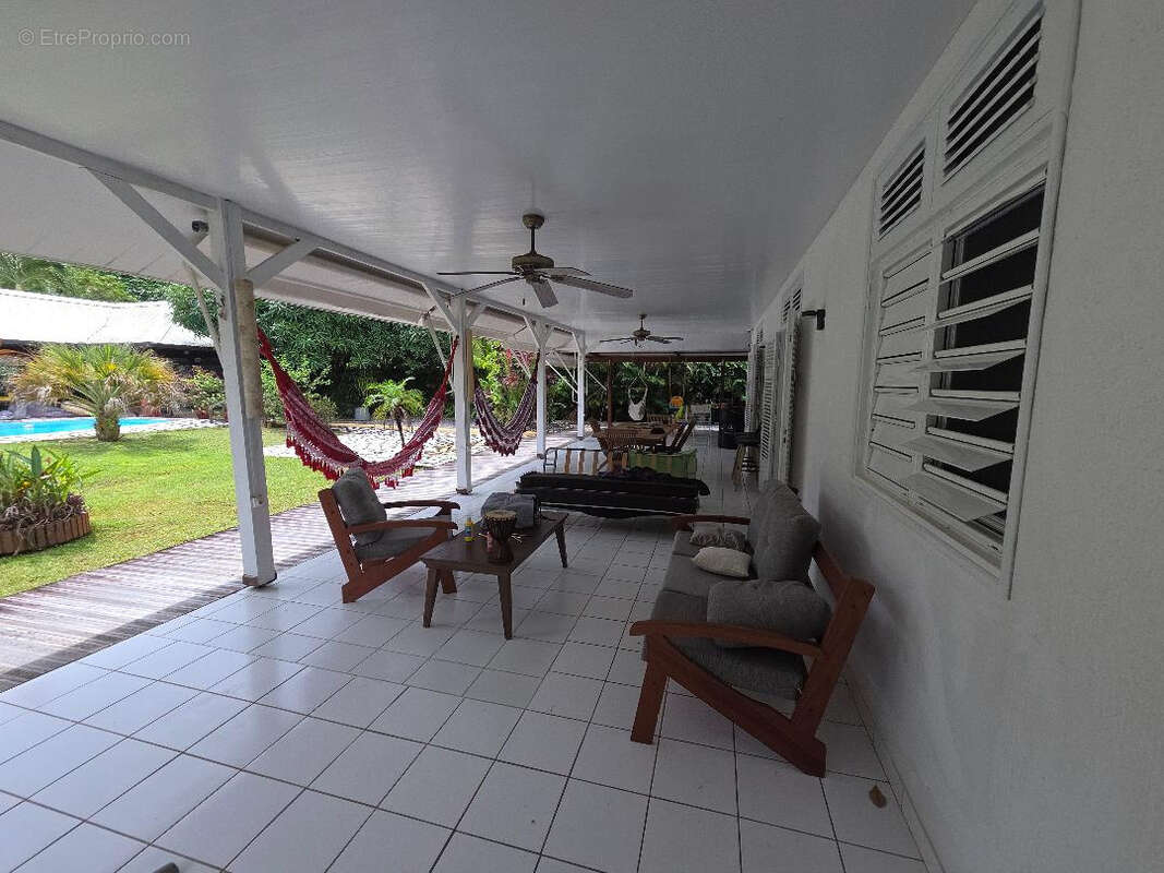 Maison à REMIRE-MONTJOLY