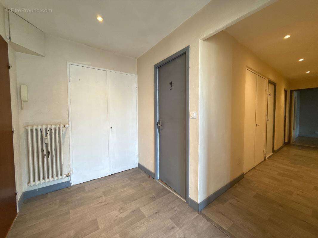 Appartement à CHENOVE