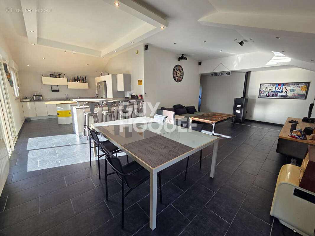 Maison à BOISSEY-LE-CHATEL