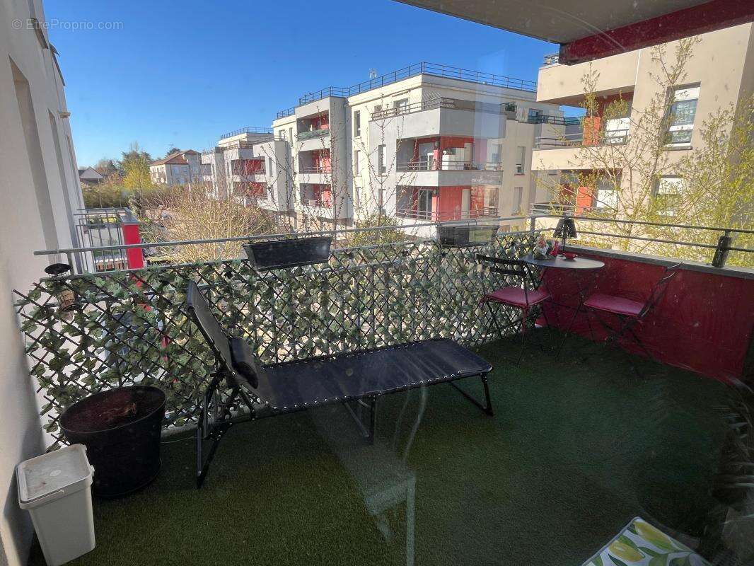 Appartement à SAINT-JEAN-DE-BRAYE