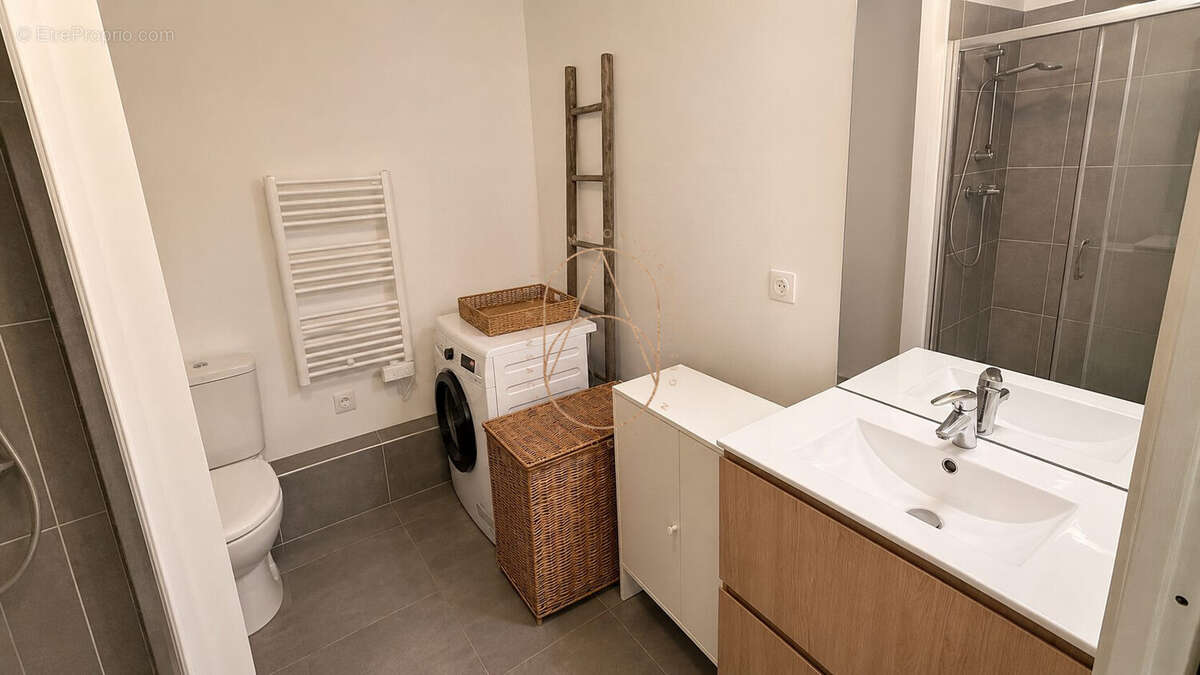 Appartement à CASTELNAU-LE-LEZ