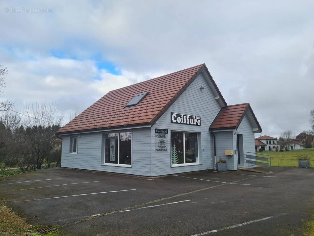 Commerce à VERCEL-VILLEDIEU-LE-CAMP