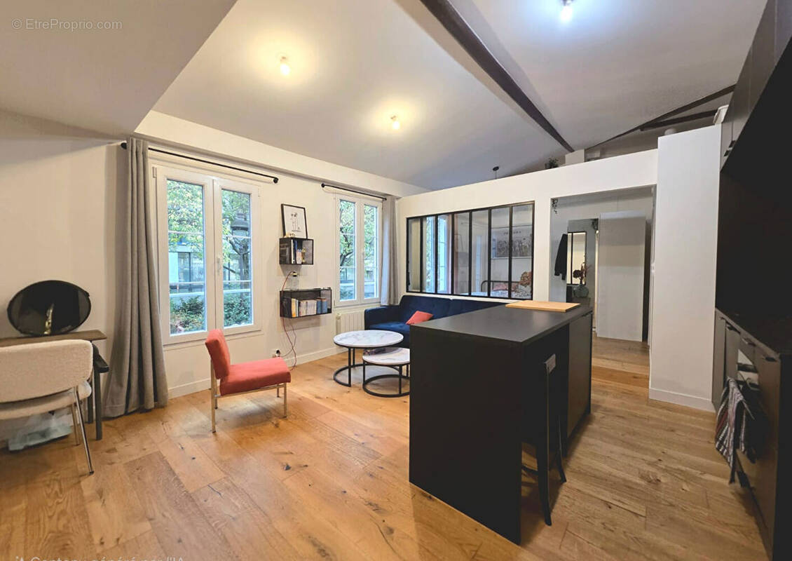 Appartement à PARIS-11E