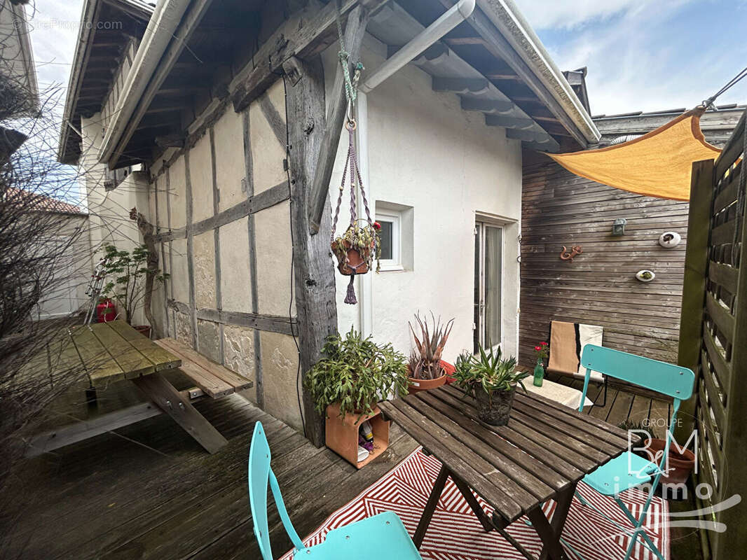 Appartement à TOSSE