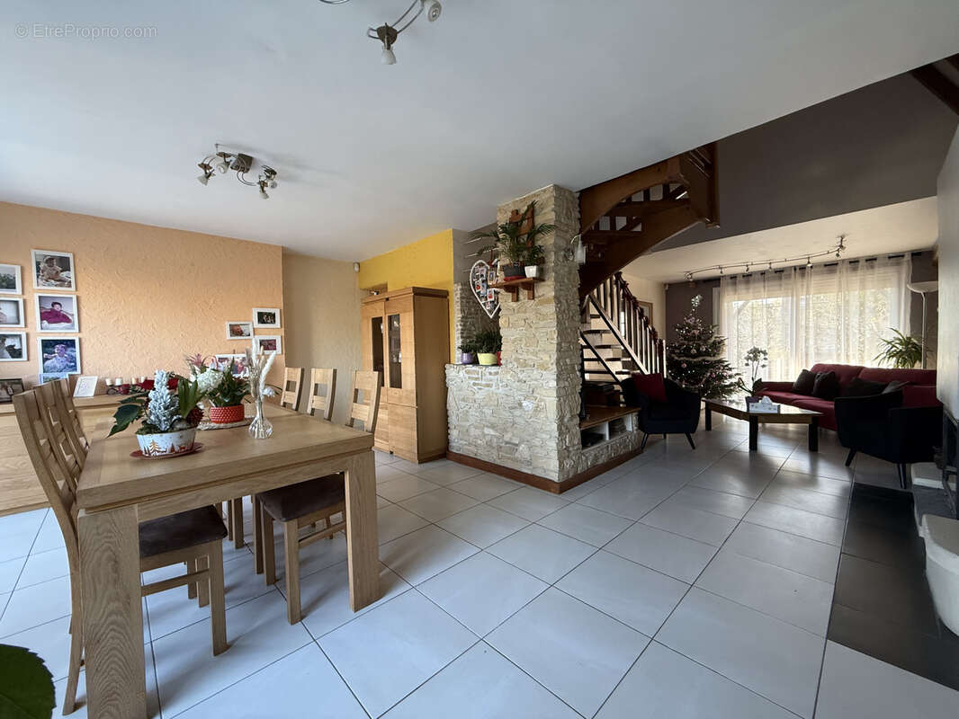 Maison à LE BLANC-MESNIL