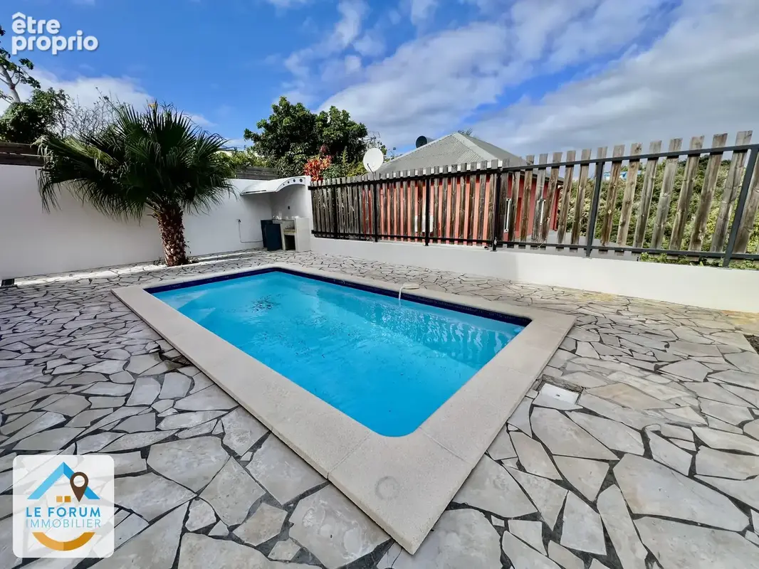 Saint pierre 97410 - villa moderne - piscine - beaux volumes - construction récente - proche commodités - photo 9