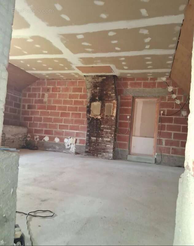 Maison à COURSAN-EN-OTHE