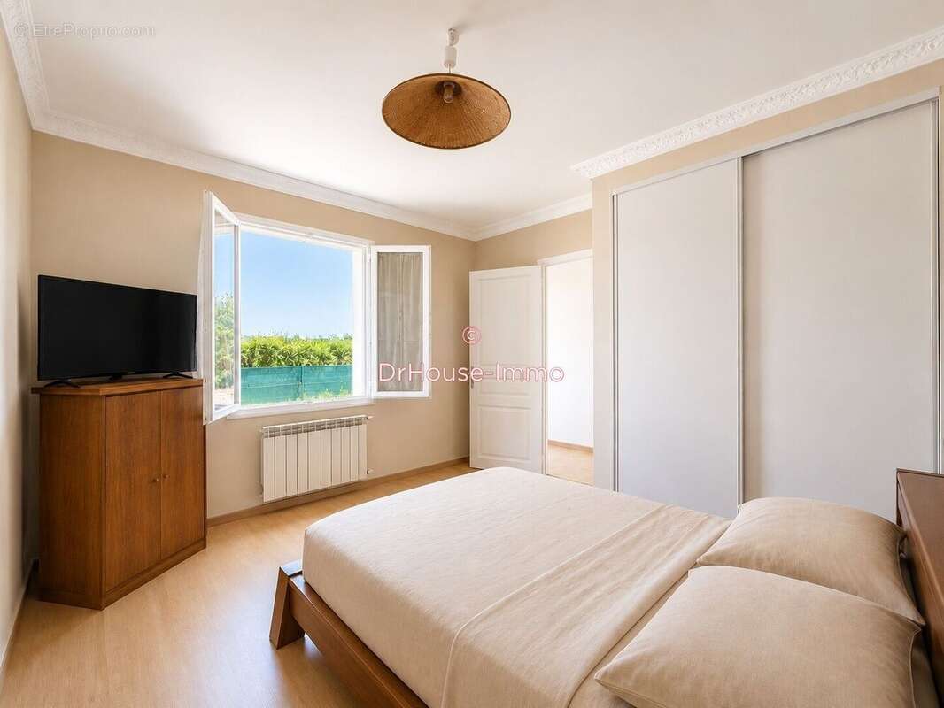 Maison 91 m² à Cagnes-Sur-Mer  - photo 7