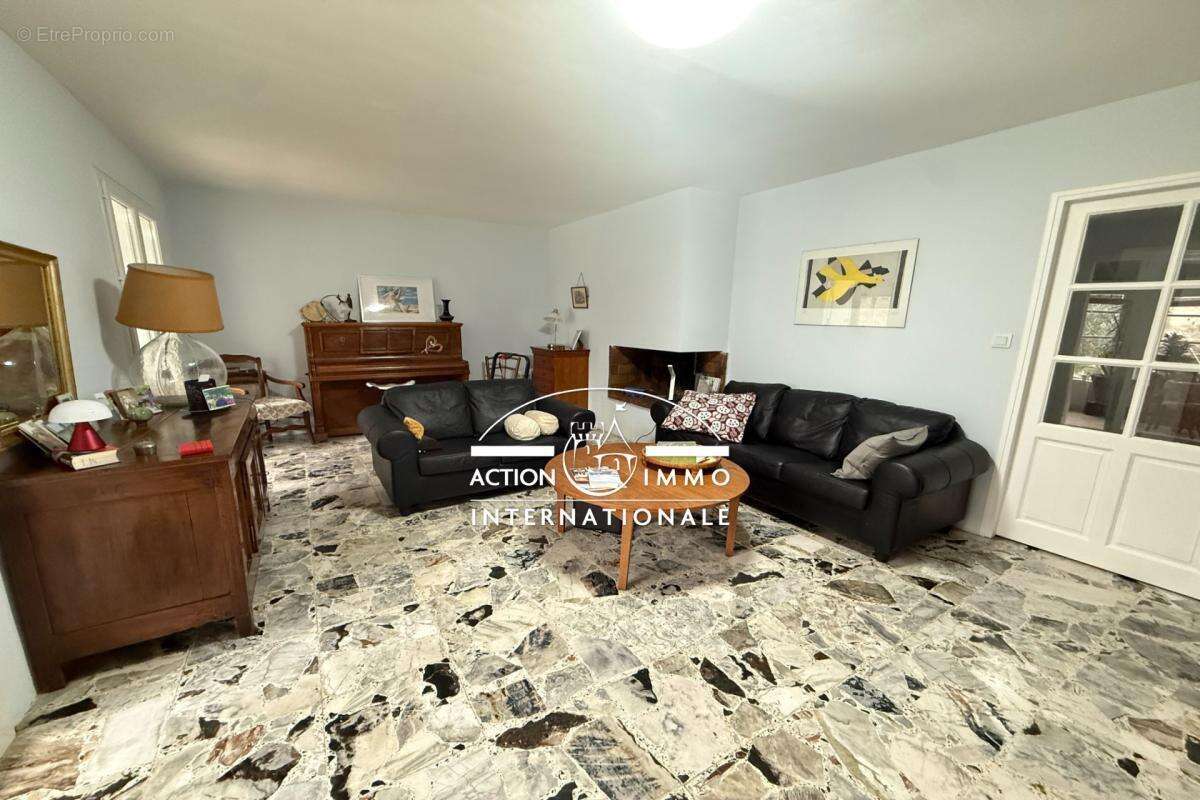 Maison à SAINT-MARTIN-DE-CRAU